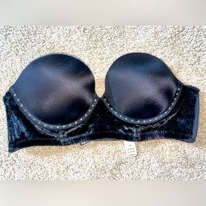 Victoria Secret very sexy strapless bra